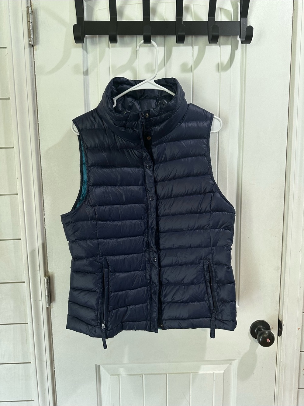 GAP Navy Quilted Puffer Vest packable fall back to school